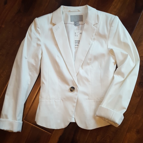 cream short blazer